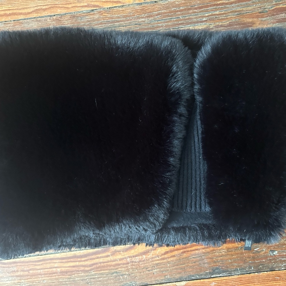 Anthropologie Black Faux Fur Wrap - Picture 4 of 4